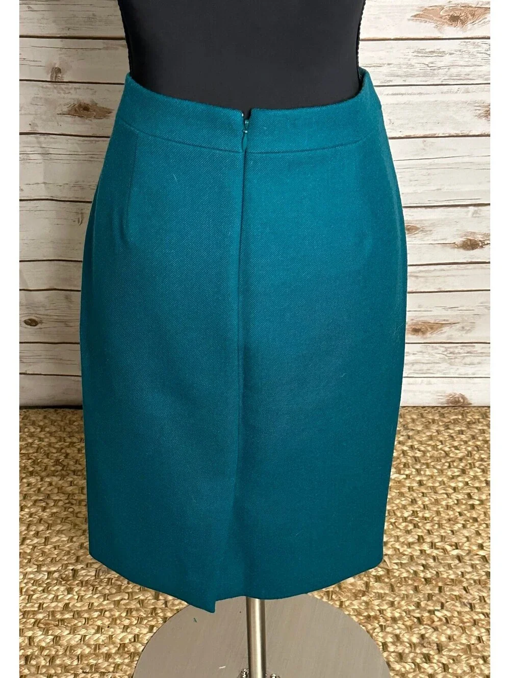J.Crew No. 2 Pencil teal 100% wool pencil skirt Size 2 tailored office siren